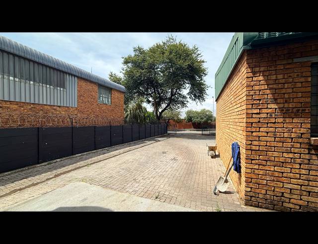 455M² WAREHOUSE TO LET IN WADEVILLE